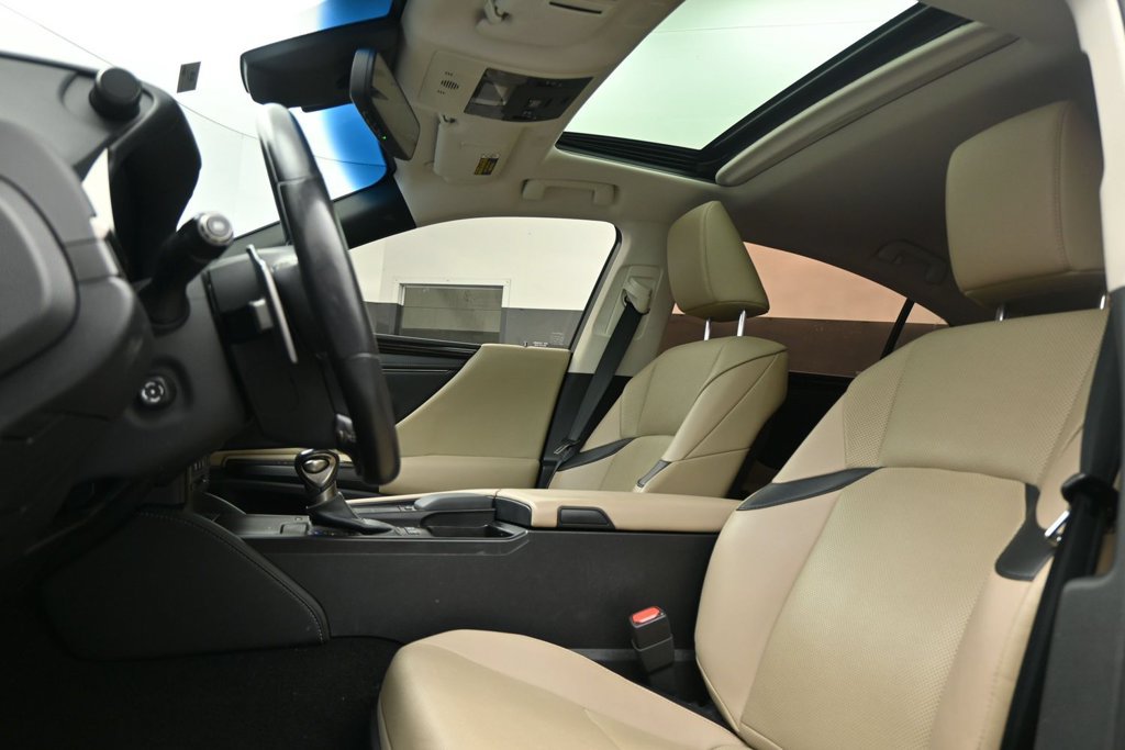 Used 2019 Lexus ES 300h w/ Premium Package FWD image 14