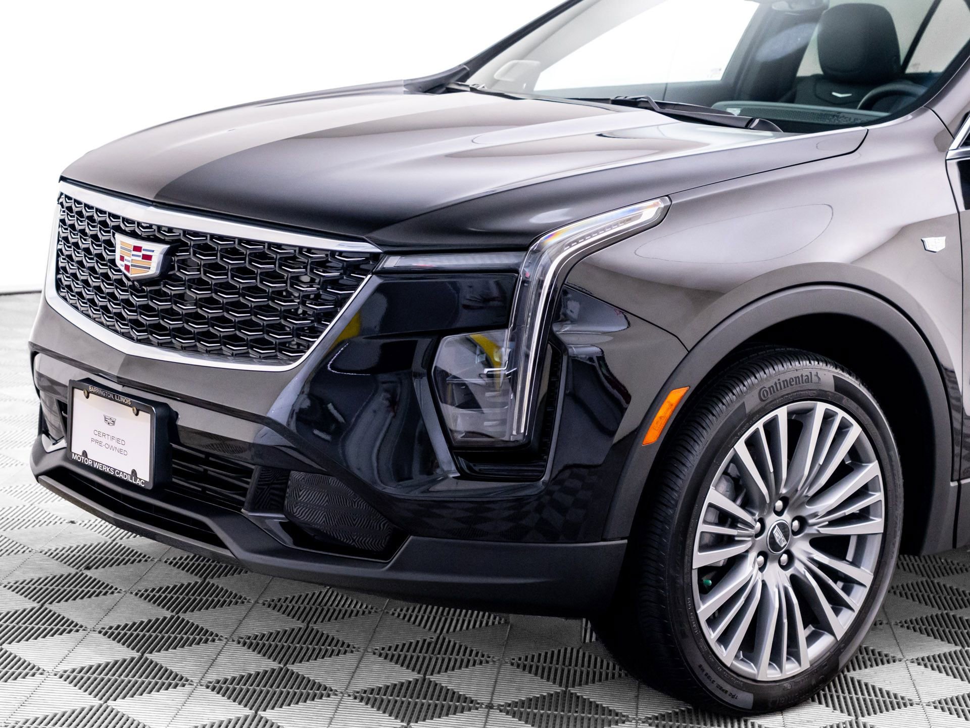 Certified 2025 Cadillac XT4 Premium Luxury AWD/4WD image 41