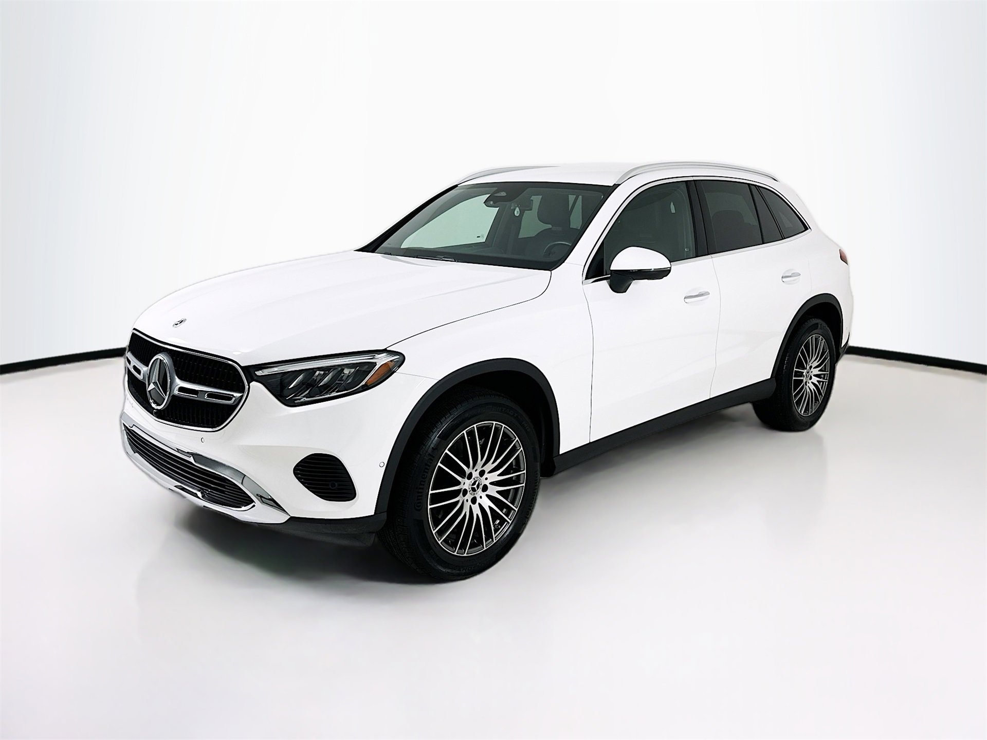 Certified 2025 Mercedes-Benz GLC 300 image 3