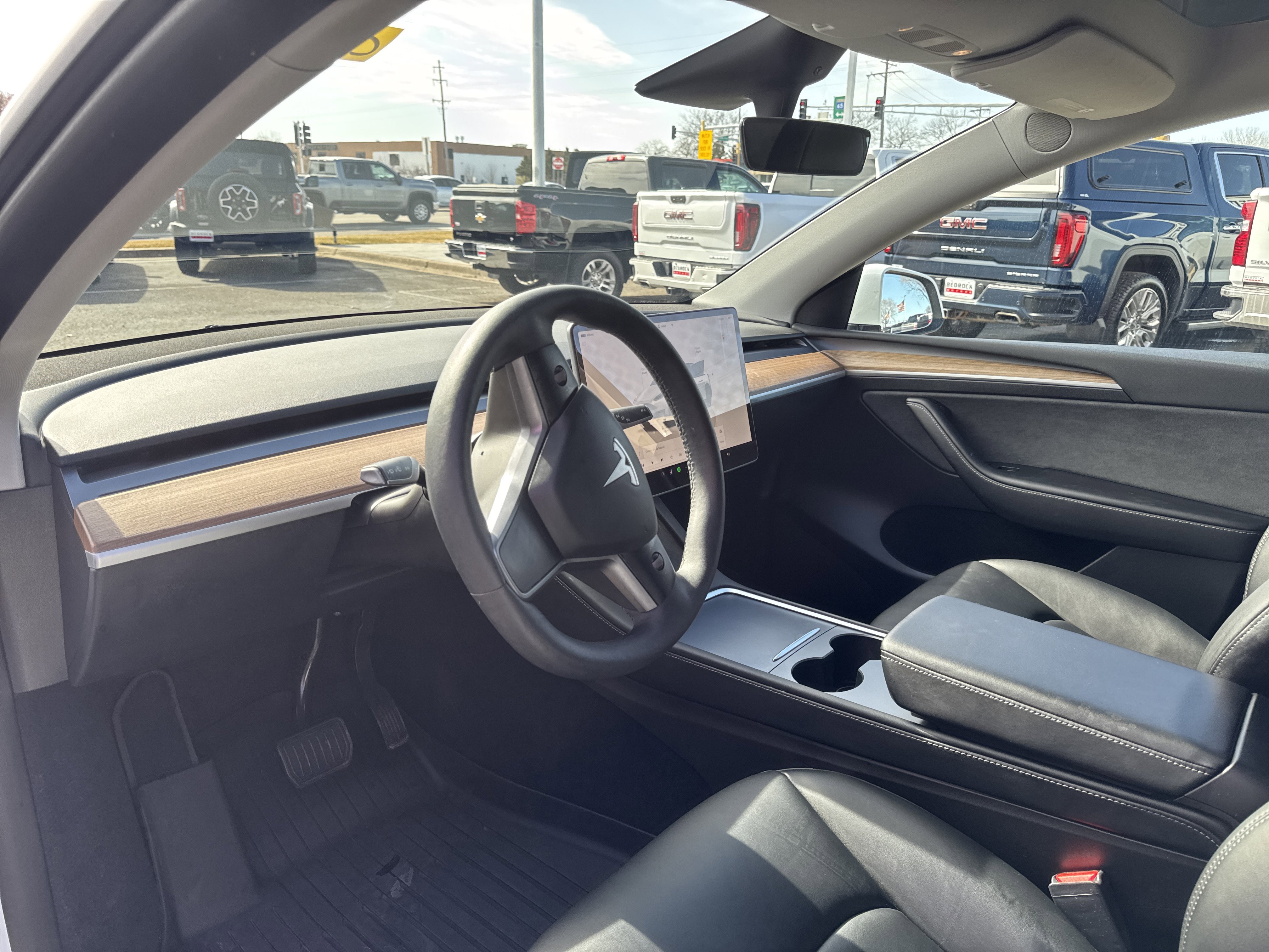 Used 2023 Tesla Model Y Long Range image 16