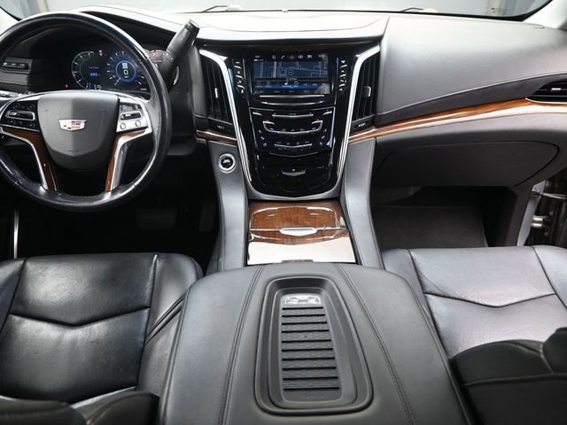 Used 2018 Cadillac Escalade ESV Premium Luxury image 28