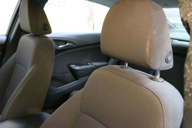Used 2019 Chevrolet Cruze LT w/ LT True North Edition FWD image 17