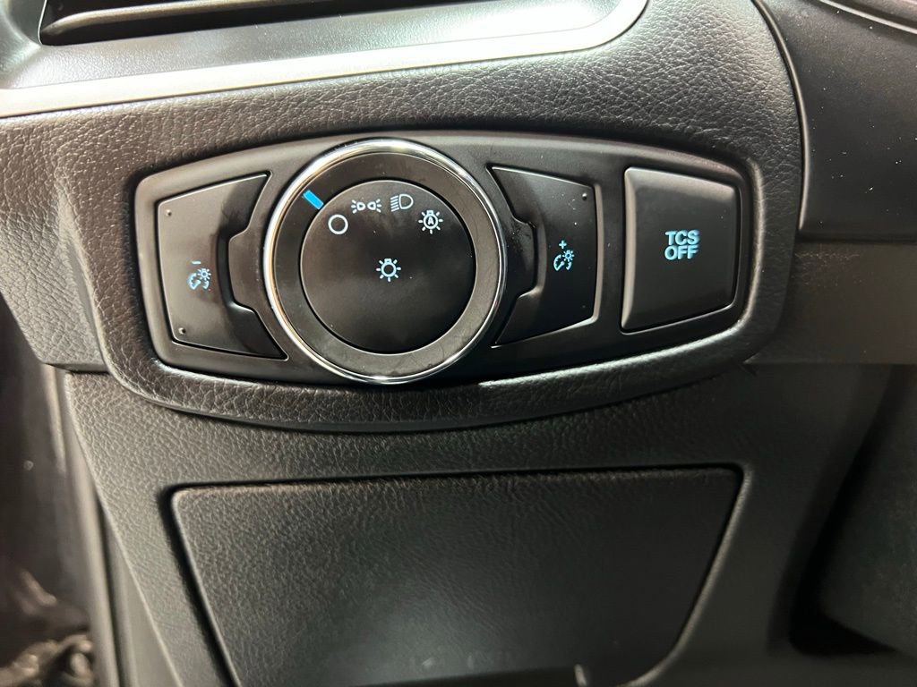 Used 2023 Ford Edge SEL image 17