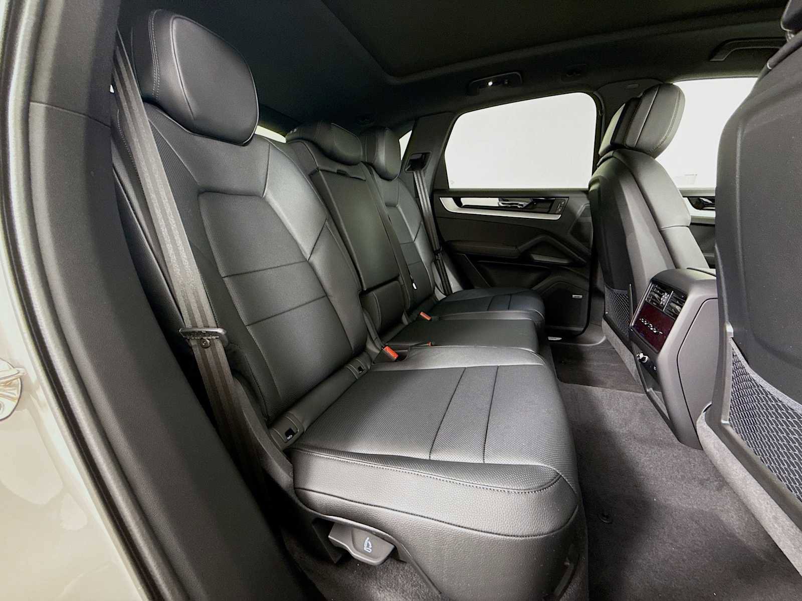 New 2026 Porsche Cayenne S image 28