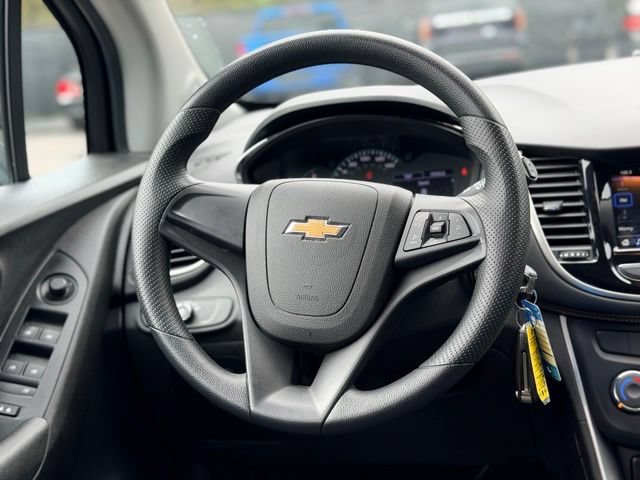 Used 2019 Chevrolet Trax LS w/ LPO, Cargo Package FWD image 19