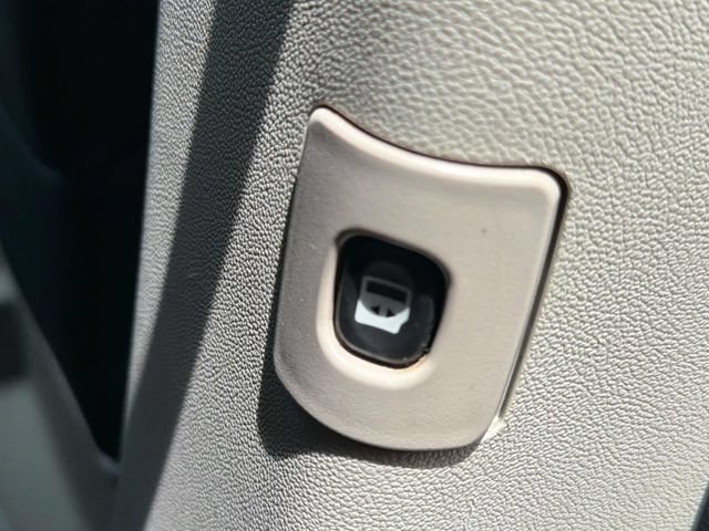 Used 2015 Dodge Grand Caravan SXT FWD image 21