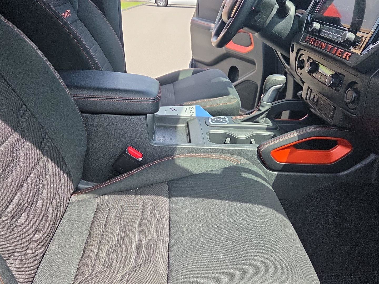 Used 2026 Nissan Frontier PRO-4X AWD/4WD image 18