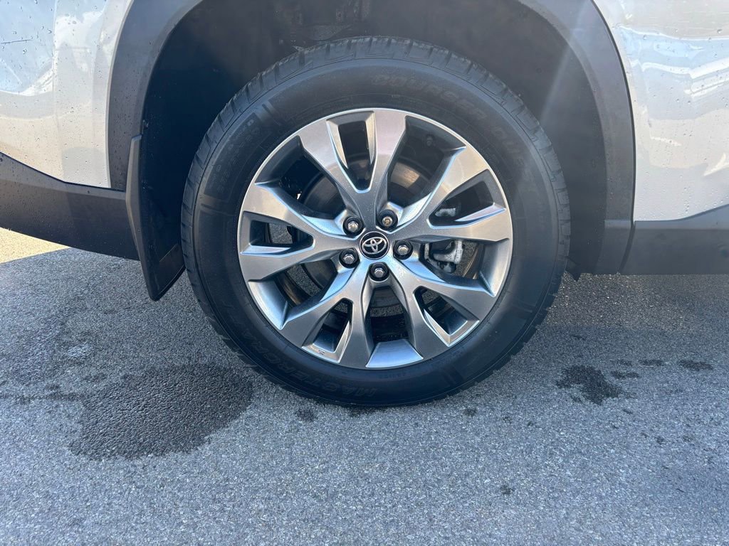 Used 2024 Toyota Grand Highlander Limited image 32