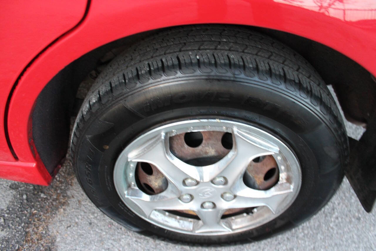 Used 2004 Ford Focus LX image 14