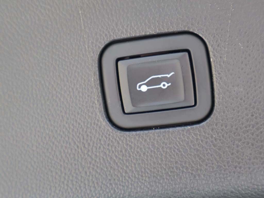 Used 2023 Buick Enclave Premium w/ Experience Buick Package FWD image 25