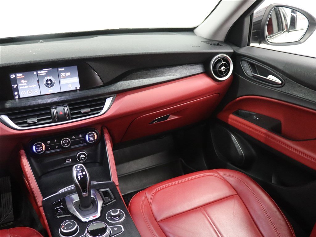 Used 2021 Alfa Romeo Stelvio Sprint w/ Nero Edizione image 20