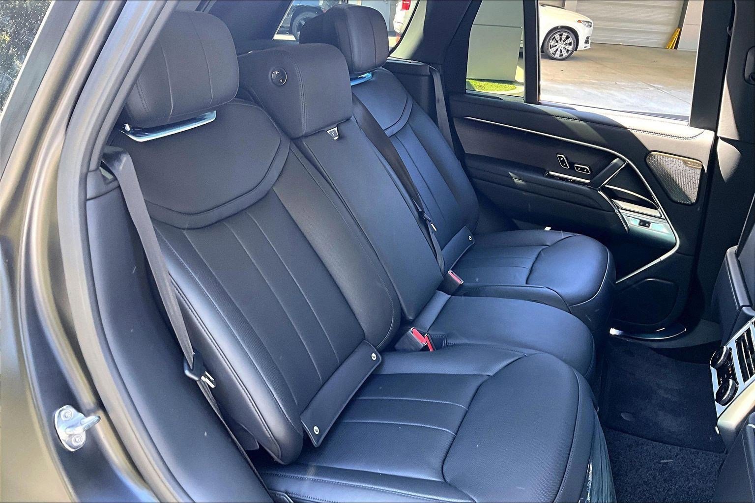 New 2026 Land Rover Range Rover Autobiography image 9