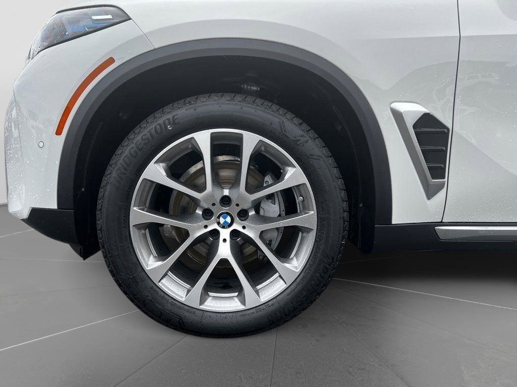 New 2026 BMW X5 sDrive40i w/ Parking Assistance Package RWD image 10
