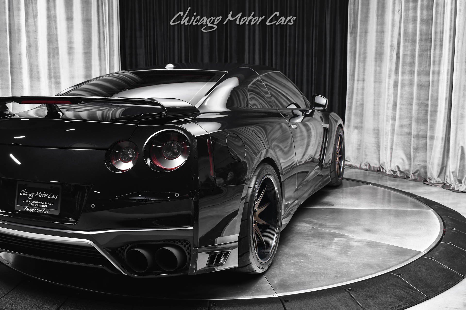 Used 2017 Nissan GT-R Premium w/ Premium Interior Package AWD/4WD image 34