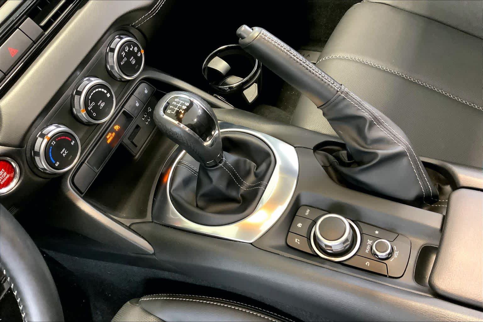 Used 2023 MAZDA MX-5 Miata Grand Touring RWD image 15