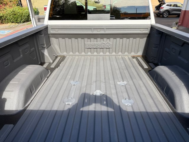 Used 2022 Chevrolet Silverado 3500 High Country w/ Z71 Off-Road Package AWD/4WD image 23