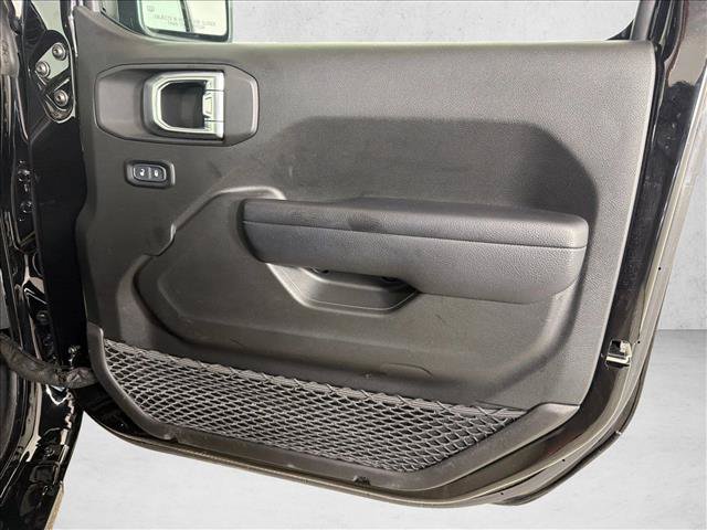 Used 2023 Jeep Gladiator Sport AWD/4WD image 14