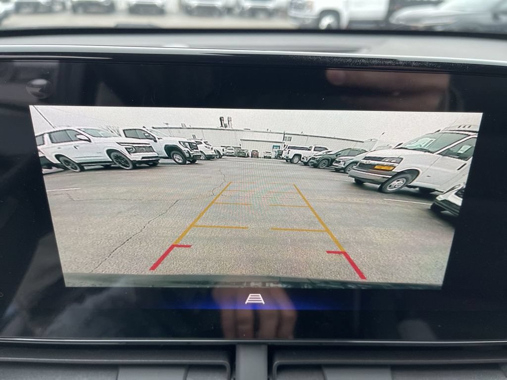 New 2026 Chevrolet Trax ACTIV w/ Sunroof Package FWD image 17