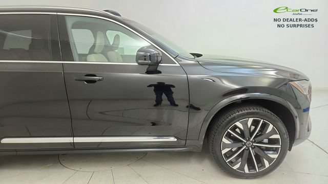 Used 2026 Volvo XC90 B5 Plus w/ Protection Package AWD/4WD image 18