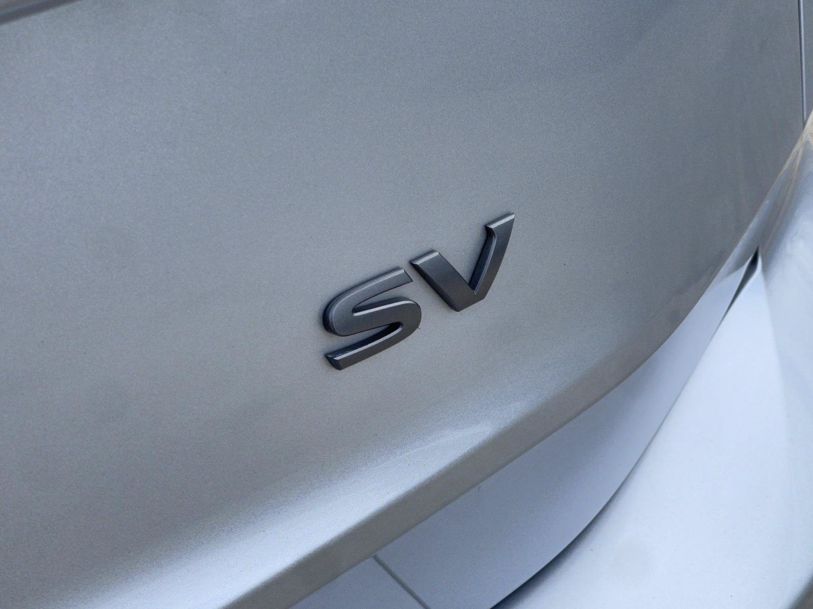 Used 2024 Nissan Rogue SV FWD image 6