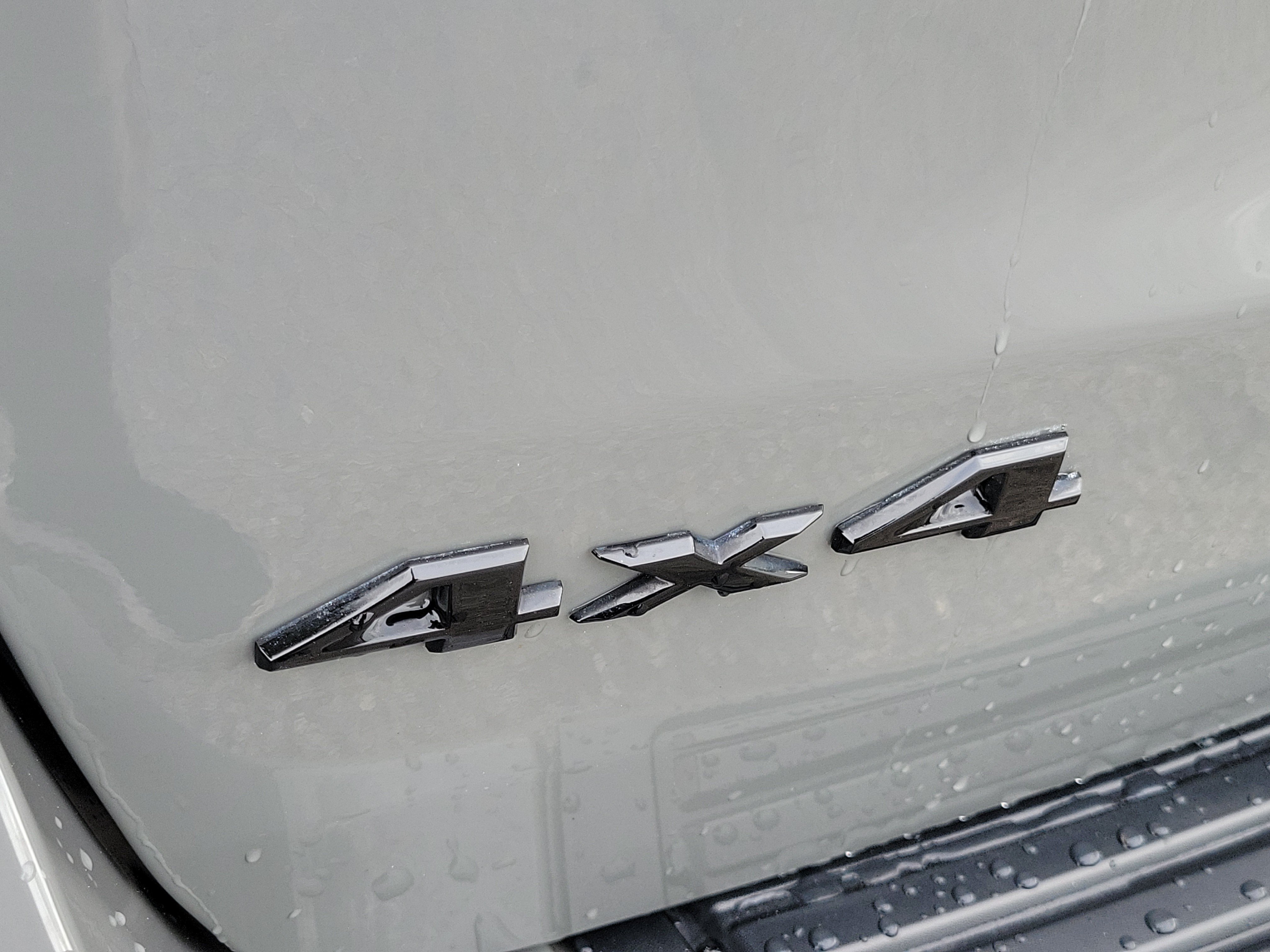 Used 2020 Jeep Grand Cherokee Altitude AWD/4WD image 11