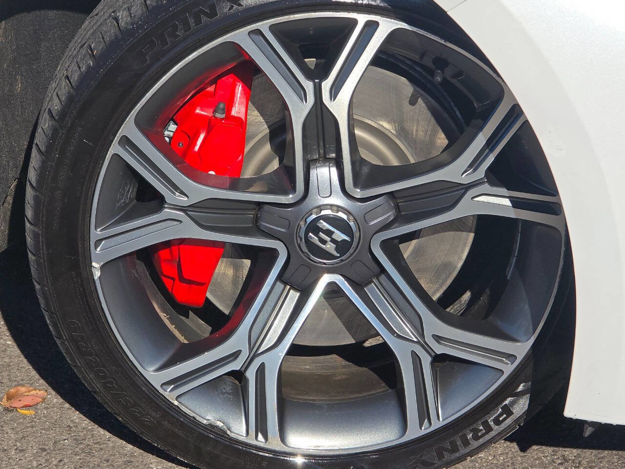 Used 2019 Kia Stinger GT2 image 8