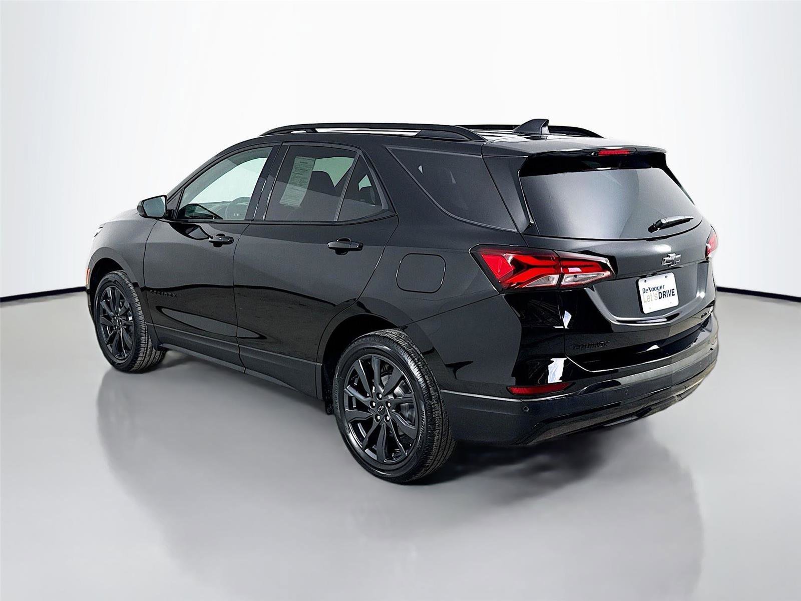 Used 2023 Chevrolet Equinox RS AWD/4WD image 7