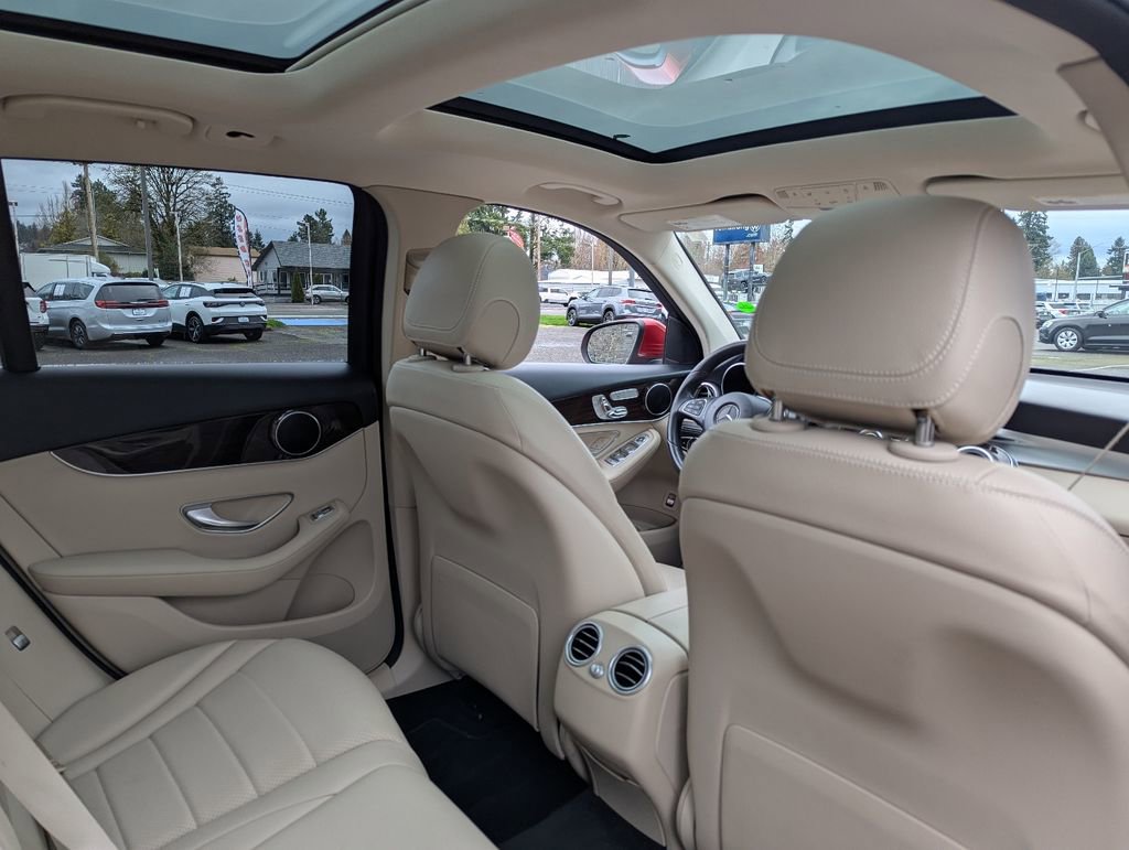 Used 2018 Mercedes-Benz GLC 300 4MATIC image 36