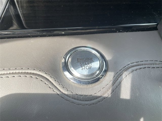 Used 2021 Lincoln Navigator Black Label w/ Cargo Convenience Package image 17