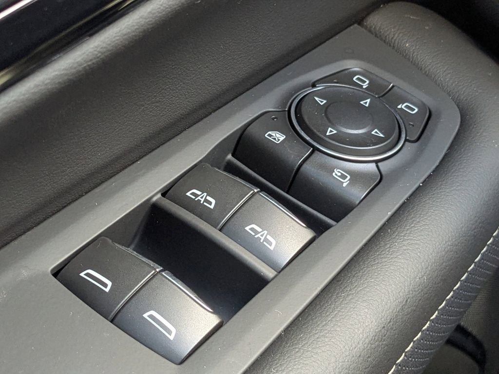 New 2025 Chevrolet Suburban Premier image 45