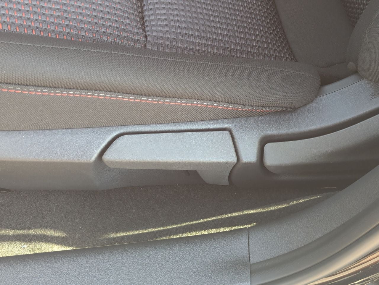 New 2027 Nissan Sentra SR w/ SR All Weather Package FWD image 13