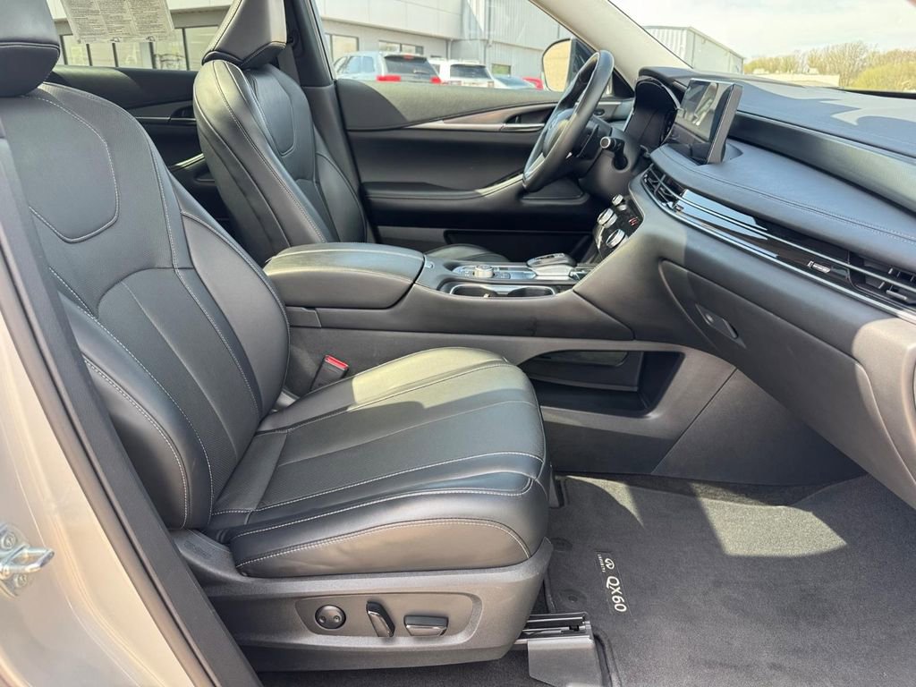 Used 2023 INFINITI QX60 Luxe AWD/4WD image 8
