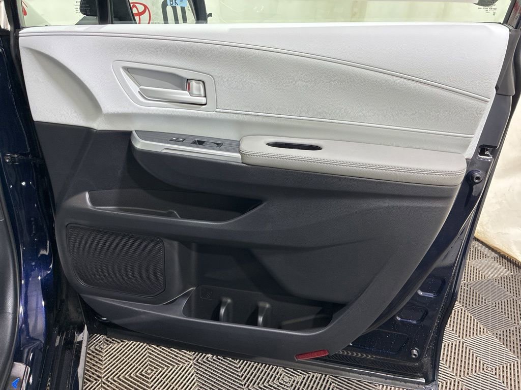 New 2026 Toyota Sienna LE image 11