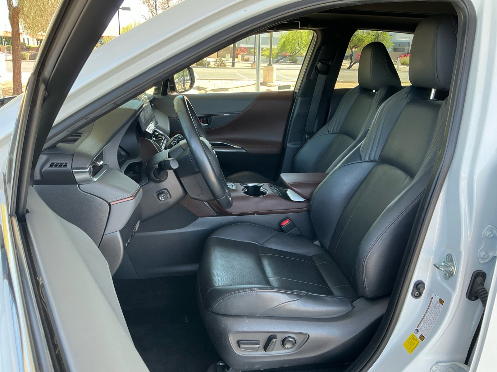 Certified 2023 Toyota Venza Limited AWD/4WD image 14