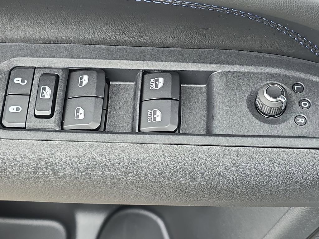 New 2026 Jeep Compass Latitude AWD/4WD image 28