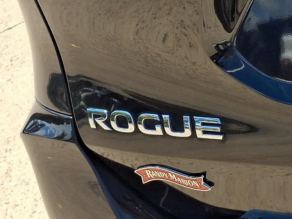 Used 2020 Nissan Rogue SV FWD image 31