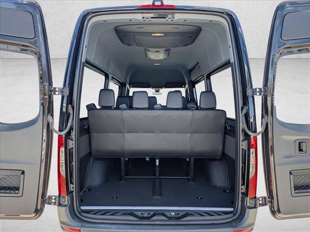 Used 2019 Mercedes-Benz Sprinter 2500 image 6
