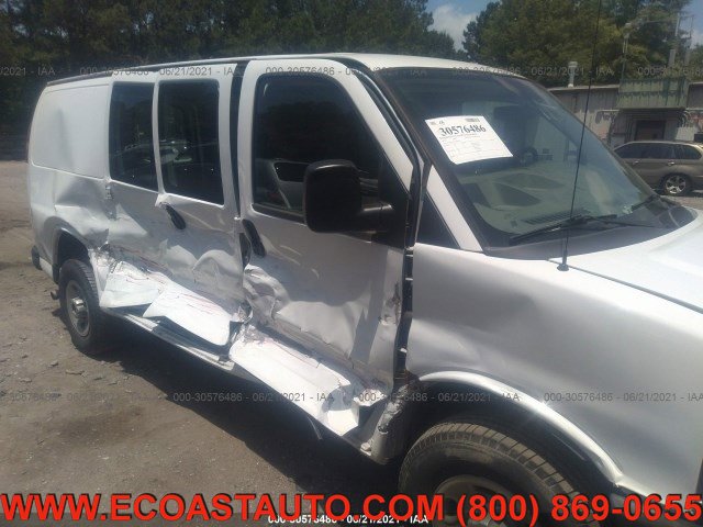 Used 2015 GMC Savana 2500 RWD image 6