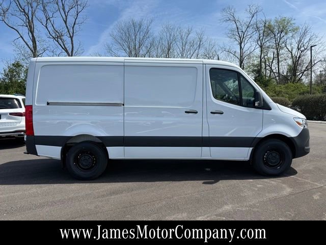 Used 2026 Mercedes-Benz Sprinter 2500 image 4