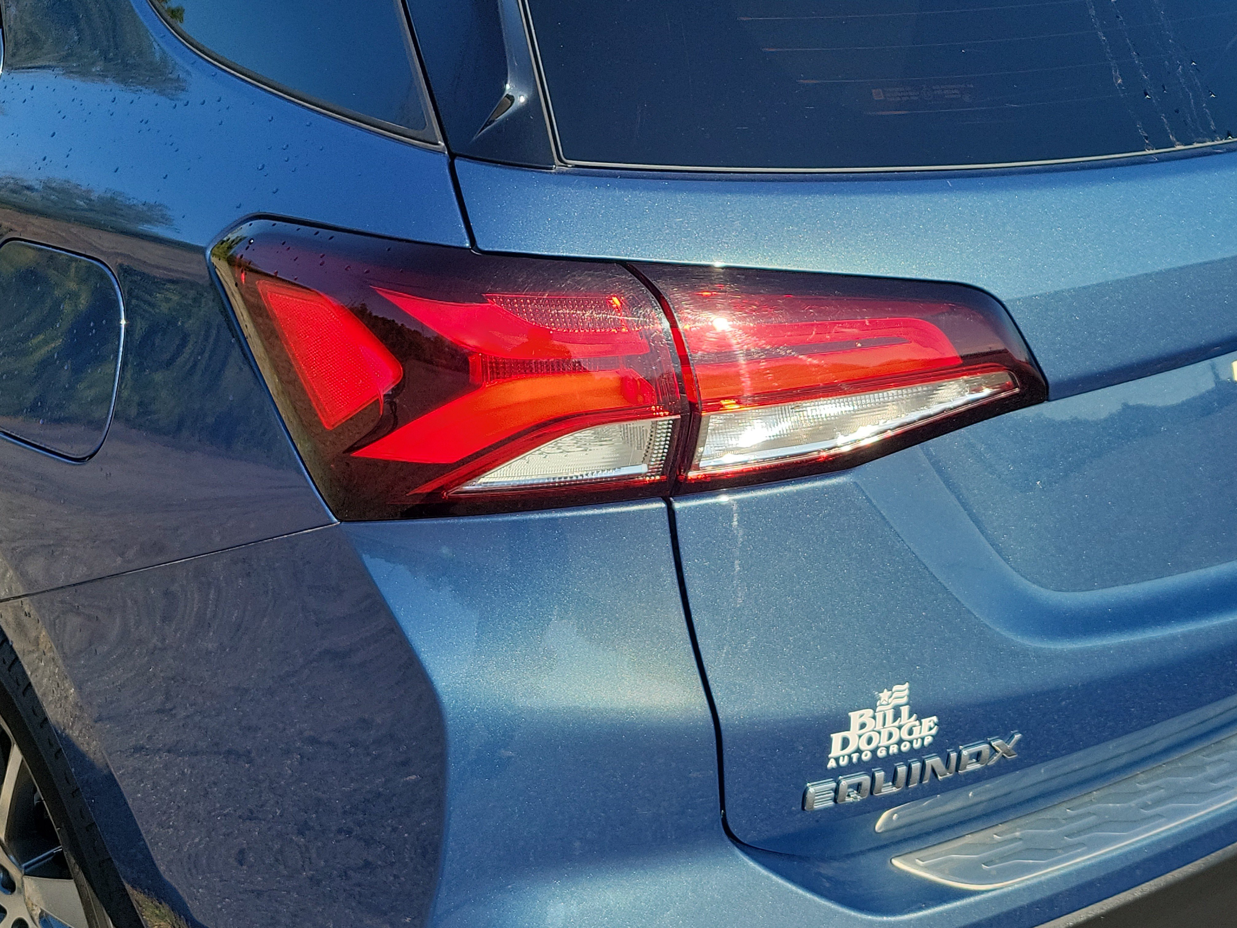 Used 2024 Chevrolet Equinox Premier AWD/4WD image 11