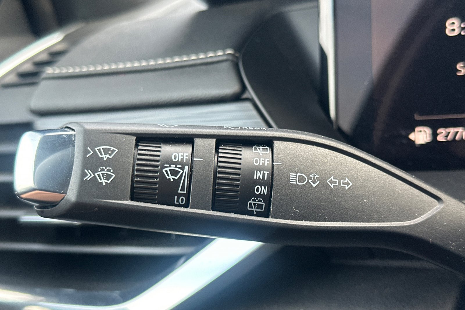 Used 2026 GMC Acadia Elevation FWD image 34