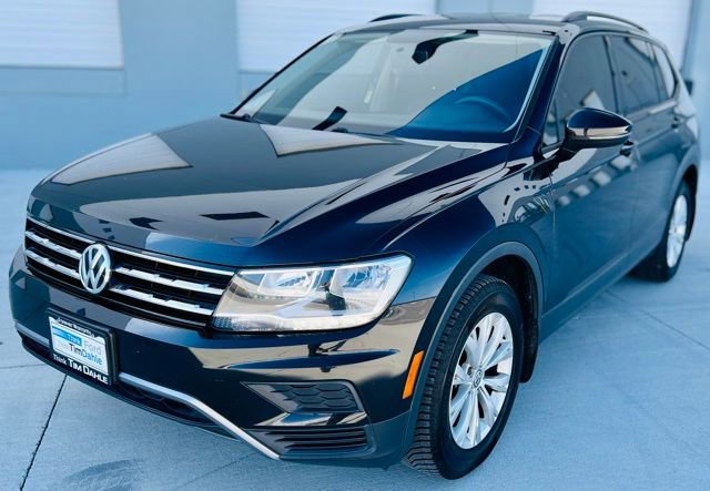 Used 2018 Volkswagen Tiguan S image 3
