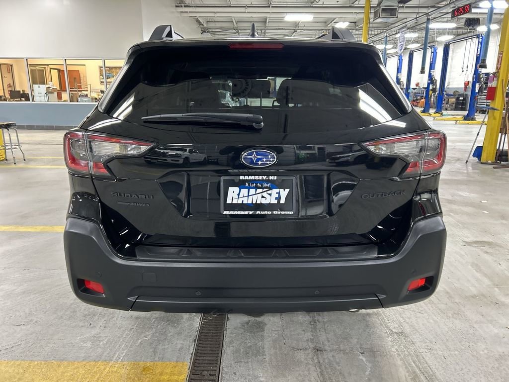 Certified 2023 Subaru Outback Onyx Edition image 7