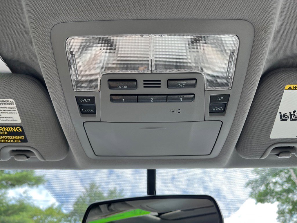 Used 2015 Toyota Highlander Limited image 28