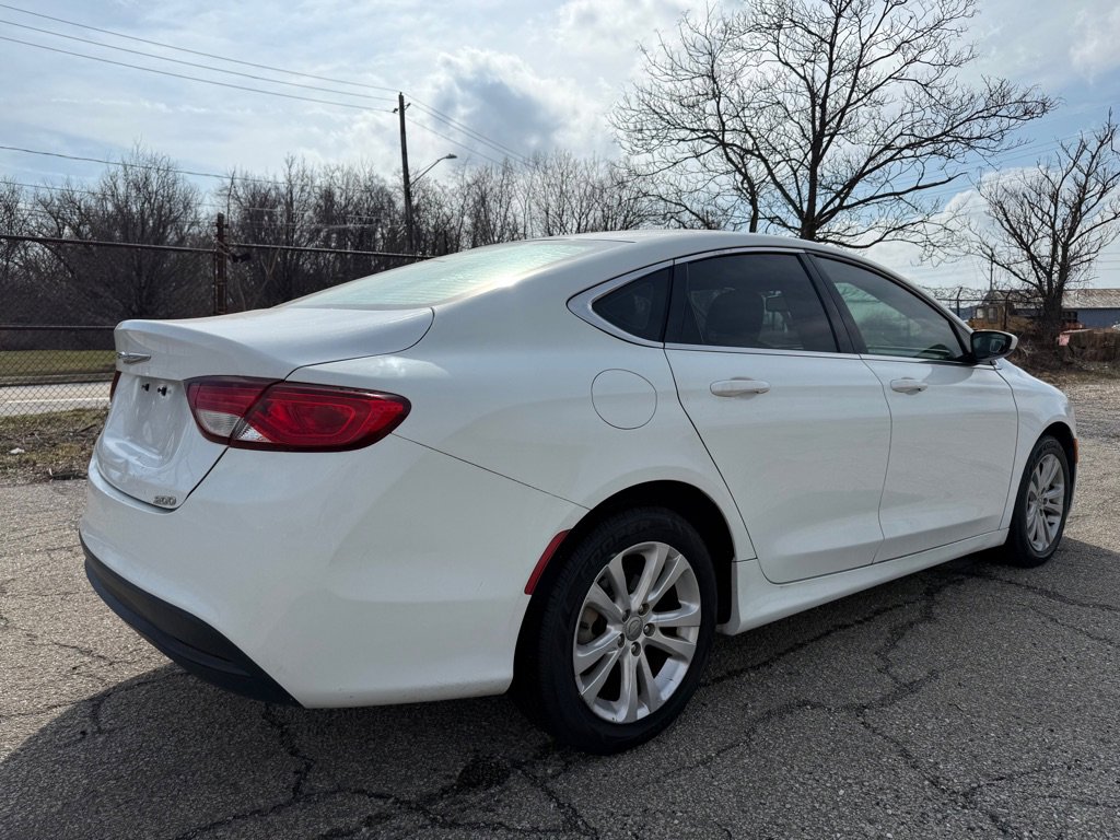 Used 2017 Chrysler 200 LX FWD image 3