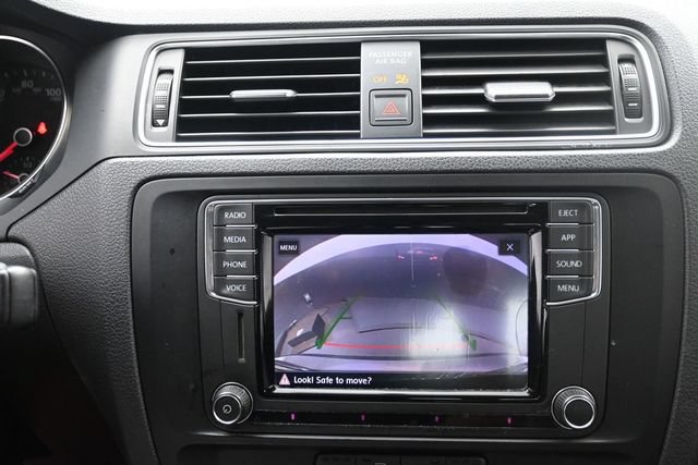 Used 2018 Volkswagen Jetta SE FWD image 12