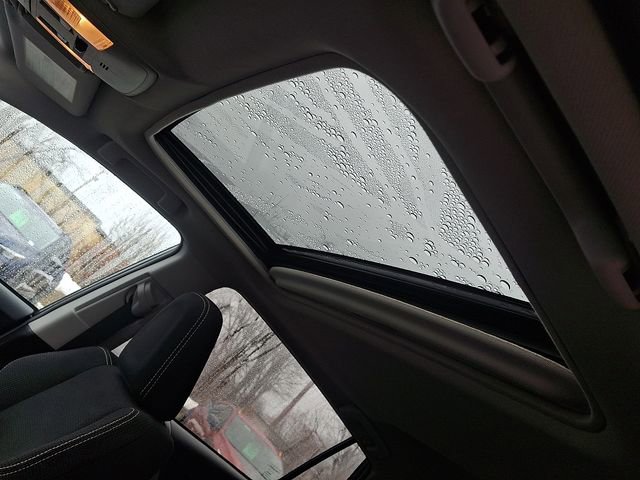 Used 2017 Toyota RAV4 XLE image 14