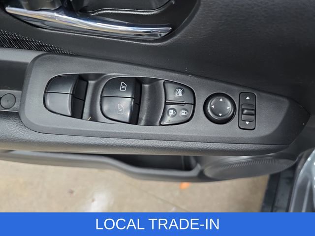 Used 2023 Nissan Kicks SV image 28