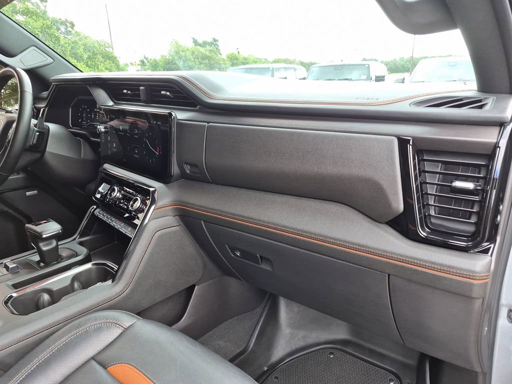 Used 2024 GMC Sierra 1500 AT4 w/ Technology Package AWD/4WD image 42