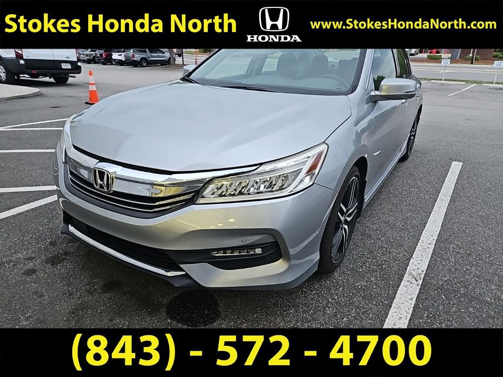 Used 2017 Honda Accord Touring image 5